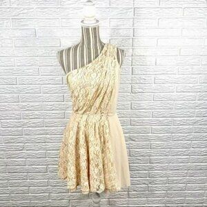 MM Couture Cream One Shoulder Lace Dress Size Medium
